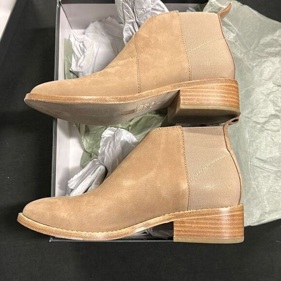 Eileen Fisher Earth Tumbled Nubuck Suede Ankle Booties 7 - Picture 4 of 6